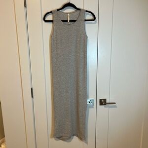 BABATON Aritzia Gray Sleeveless Maxi Dress - FREE SHIPPING on Bundles $85+